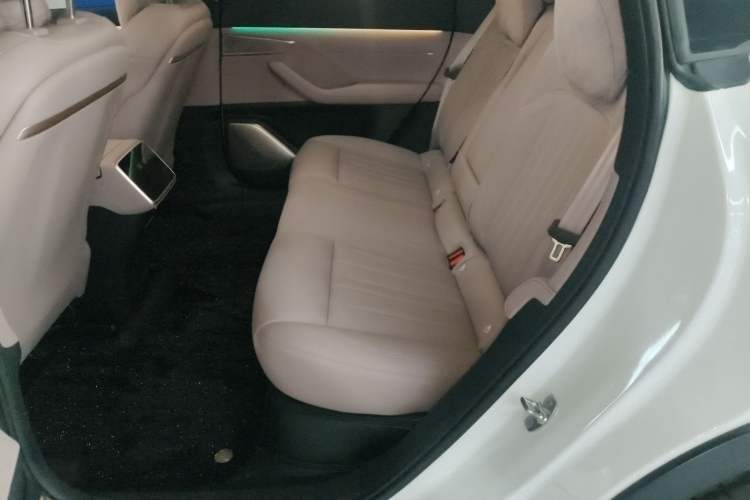 Used ONVO L60 2024 60 kWh Rear-Drive Version
