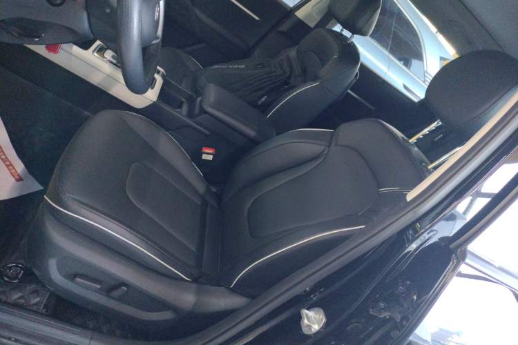 Used Hyundai ix35 2023 Musso 2.0L Deluxe Edition DLX
