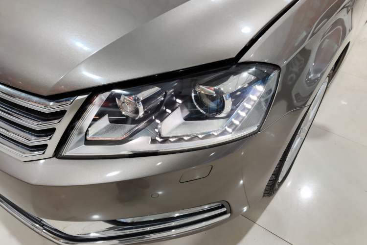 Used Volkswagen Magotan 2016 1.8TSI Luxury Comfort Model
