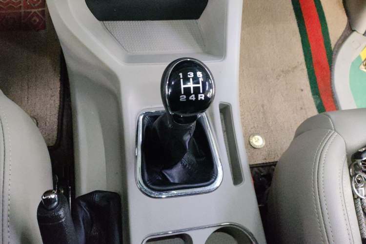 Used FORTHING Lingzhi 2020 M5L 1.6L Luxury 7-Seater
