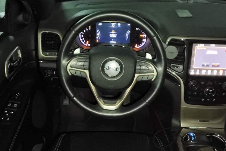 Used  Grand Cherokee (Import) 2014 3.6L Elite Navigation Edition