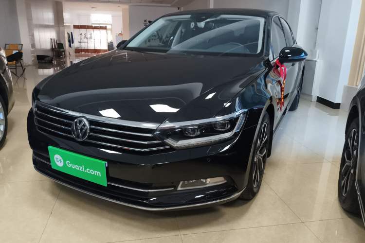 Used Volkswagen Magotan 2017 330TSI DSG Luxury Model
