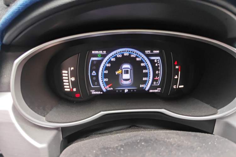 Used Geely Auto Emgrand X7 Sport 2016 1.8TD Automatic ZhiZun Version
