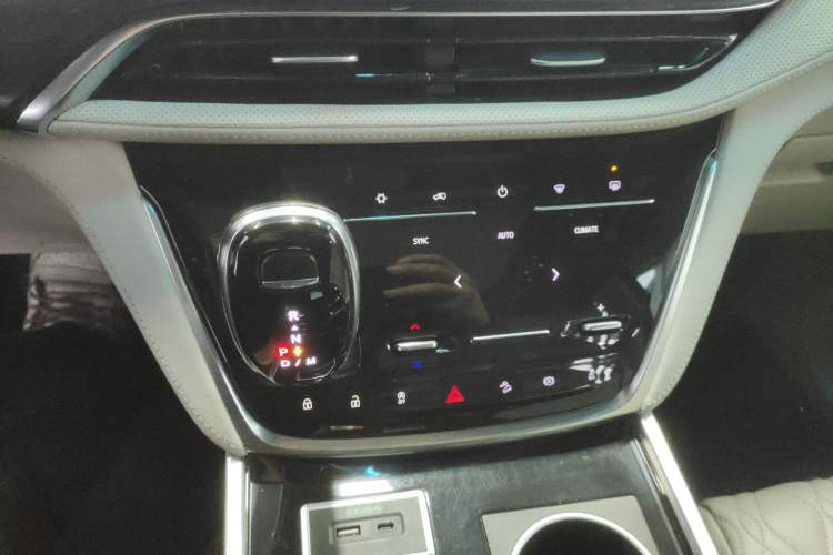 Used Buick GL8 2021 ES Landtrek 653T Comfort Edition
