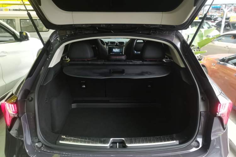 Used Lynk & Co 02 2022 1.5T DCT Shine Pro
