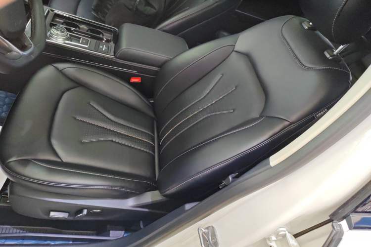 Used Ford Edge 2021 PLUS EcoBoost 245 Two-Wheel-Drive Platinum Edition 5 Seats
