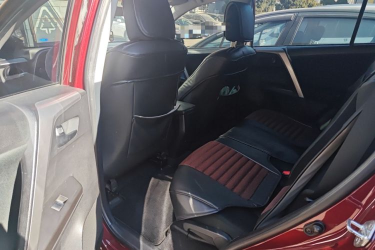 Used Toyota RAV4 2016 2.0L CVT Two-Wheel Drive Comfort Edition China V Standard
