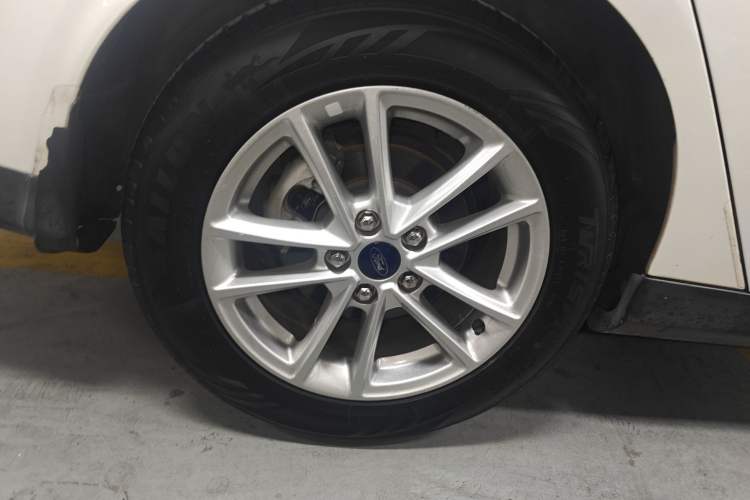 Used Ford Focus 2018 Sedan Classic 1.6L Automatic Trendy SmartDrive Edition