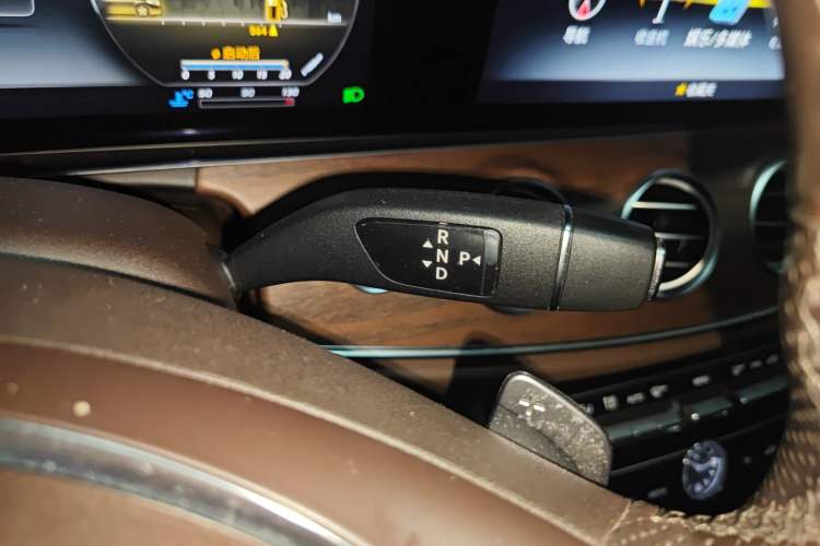 Used Mercedes-Benz E-Class 2016 E 300 L Luxury Model
