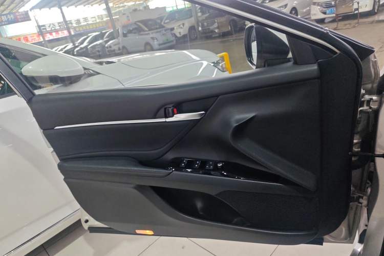 Used Toyota Camry 2019 2.0G Luxury Edition China VI Standard
