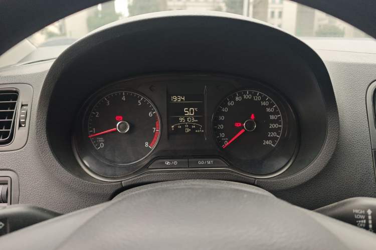 Used Volkswagen Polo 2016 1.4L Manual Fashion Model