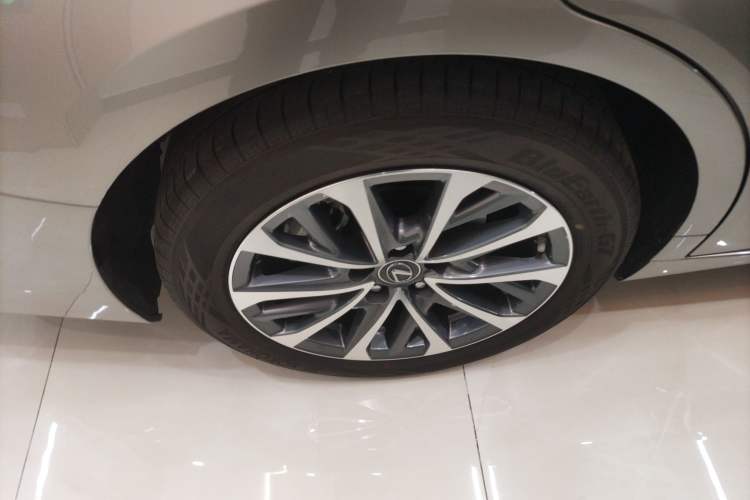 Used Lexus ES 2025 200 Premium Edition