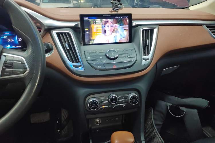 Used Soueast DX7 2017 1.5T Automatic Glory Edition