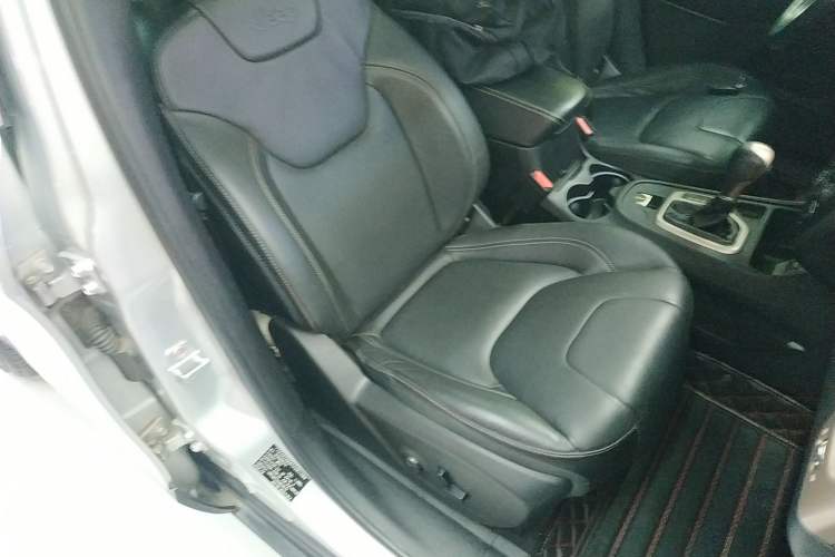 Used  Cherokee 2016 2.0L Superior Edition
