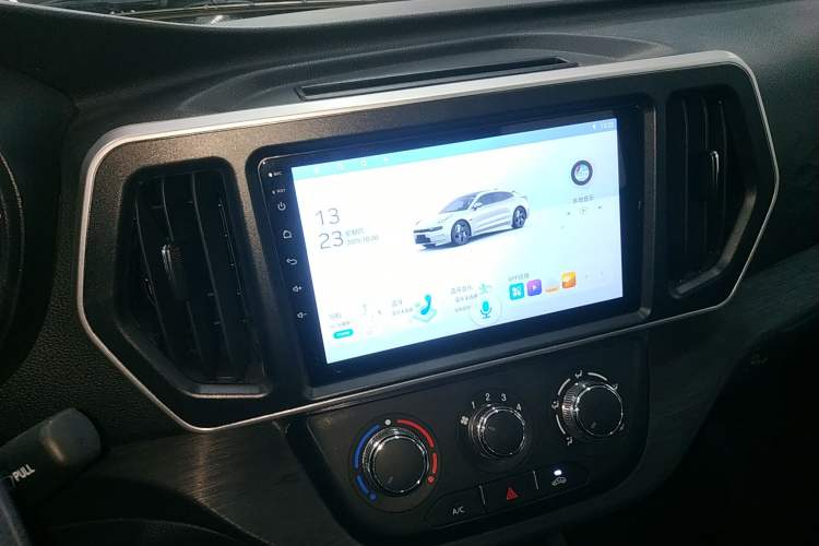 Used Chana Ruixing M60 2023 1.5L GDI Comfort-Class Passenger Vehicle 6/7 Seats
