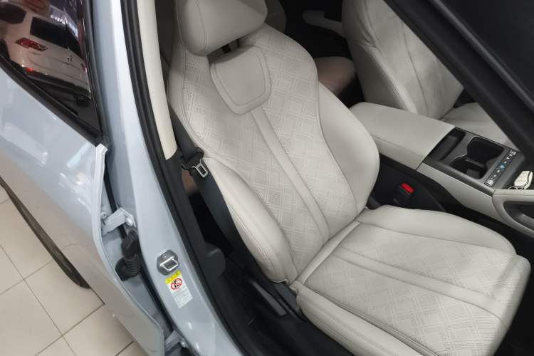 Used BYD Yuan UP 2025 Intelligent Driving Version 401 KM Dynamic Edition