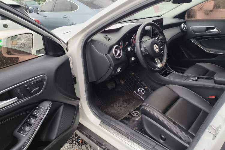 Used Mercedes-Benz GLA 2016 GLA 220 4MATIC Fashion Edition
