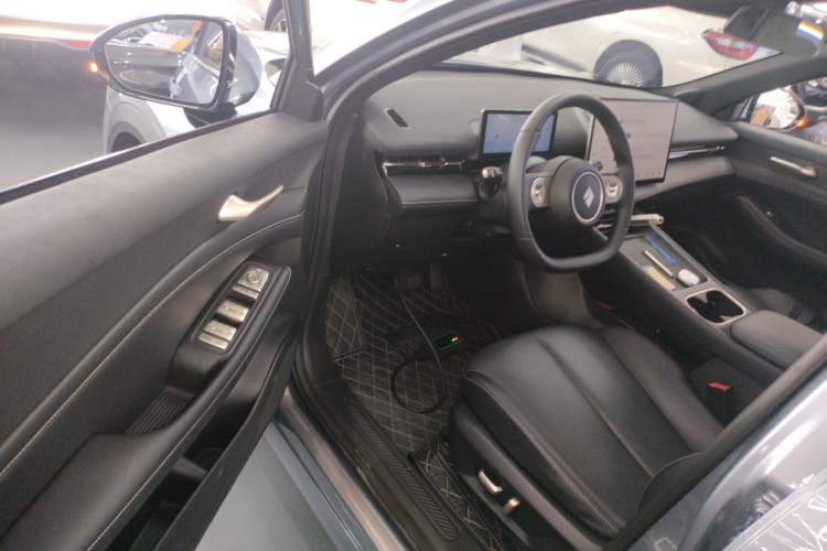 Used Baojun Yunhai 2024 140km Plug-in Hybrid Version
