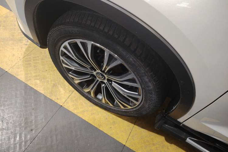 Used BYD Song Pro New Energy 2019 DM 1.5T Four-Wheel Drive Performance Edition Deluxe Model
