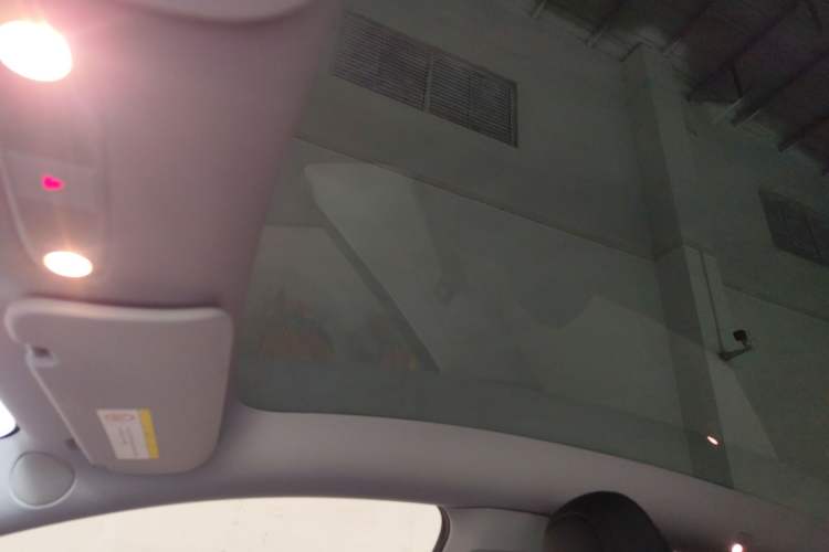 Used Tesla Model Y 2024 Long-Range All-Wheel-Drive Version
