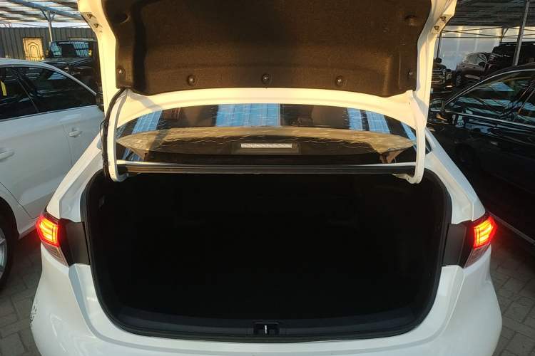 Used Toyota Levin 2021 Dual-Motor 1.8H E-CVT Progressive Edition
