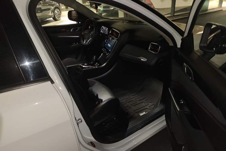 Used Lynk & Co 01 2017 2.0T Four-Wheel Drive Pro Edition
