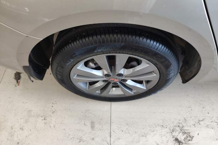 Used Roewe 360 2015 20T TST Deluxe Edition