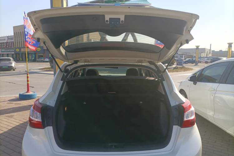 Used Nissan Tiida 2020 1.6L CVT Cool Edition