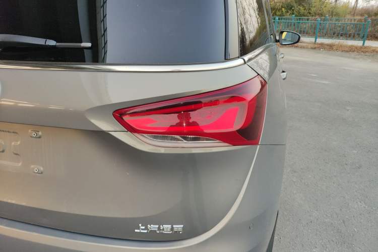 Used Buick GL6 2019 18T 5-Seater Connected Luxury Version China VI Standard
