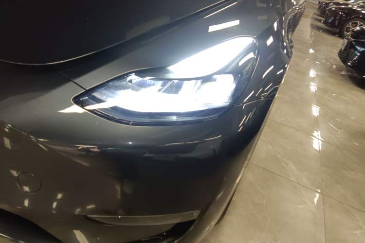 Used Tesla Model Y 2024 Long-Range All-Wheel-Drive Version
