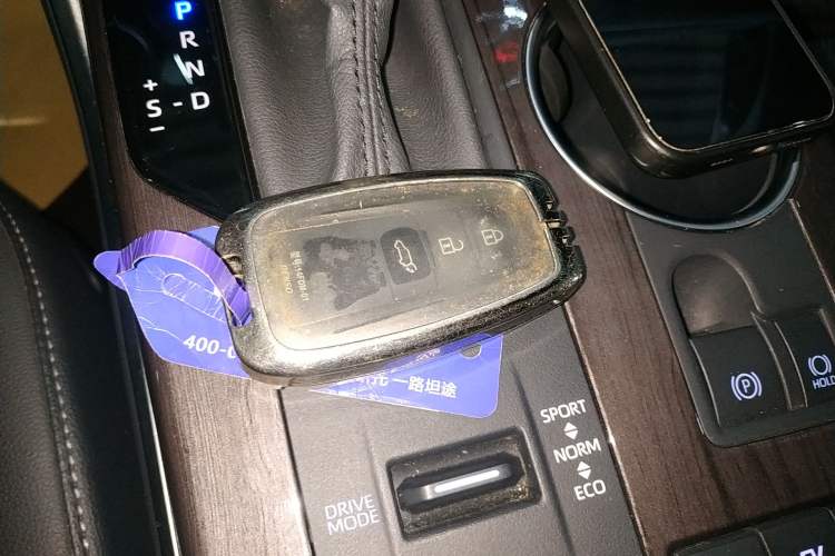 Used Toyota Highlander 2022 Dual-Engine 2.5L Four-Wheel Drive Supreme Edition 7-Seater
