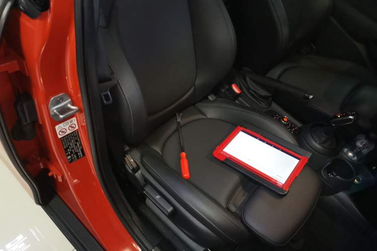 Used  MINI 2021 1.5T COOPER Classic Edition Five-Door Version
