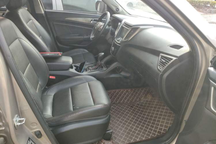 Used Changan CS75 2014 1.8T Automatic Elite Version China V Standard
