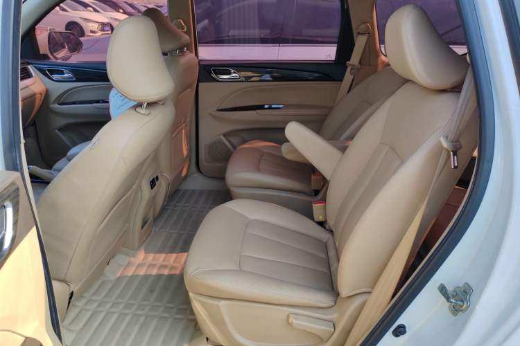 Used Baojun 730 2016 1.5L Manual Comfort Version 7 Seats China V Emission Standard