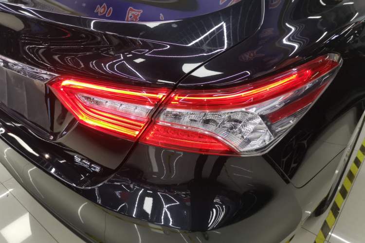 Used Toyota Camry 2021 2.0G Luxury Edition
