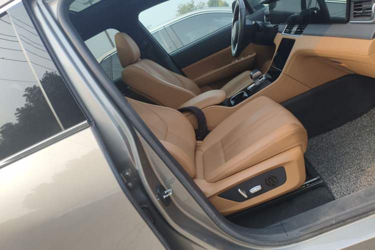 Used Li Auto ONE 2020 Extended-Range 6-Seater Version
