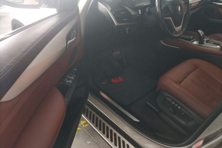 Used BMW X6 2015 xDrive35i Leading Model