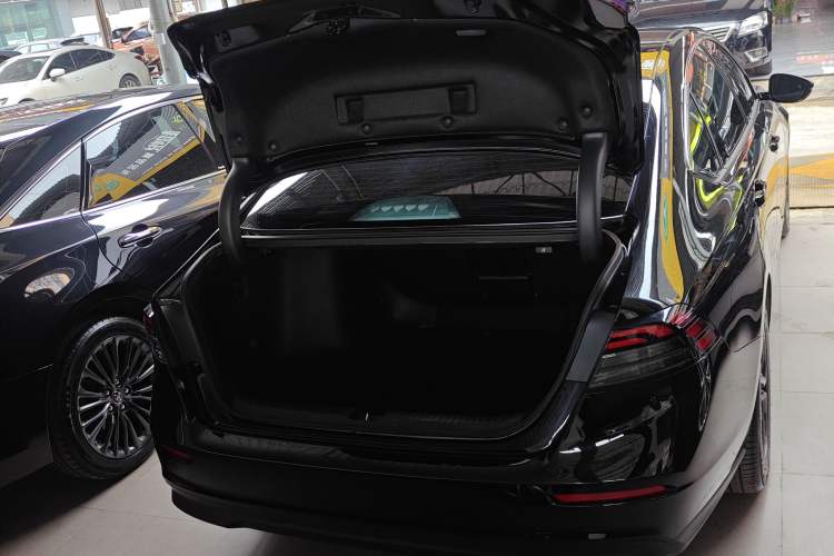 Used Honda Accord 2025 260TURBO Luxury Edition
