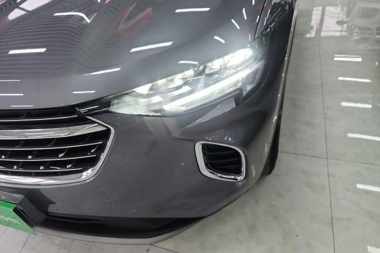 Used Buick Envision 2022 Encore S 552T Two-Wheel-Drive Luxury Model
