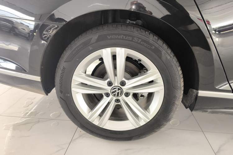 Used Volkswagen Magotan 2023 2 Million Units Limited-Edition 280TSI DSG Comfort Version
