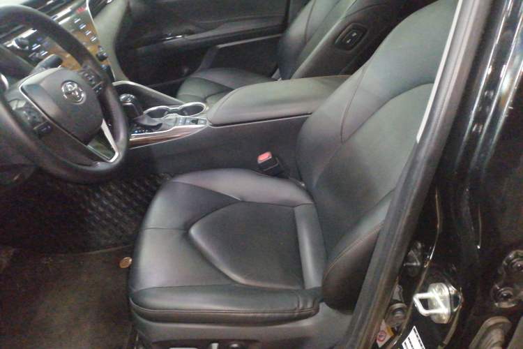 Used Toyota Camry 2018 2.5G Luxury Edition
