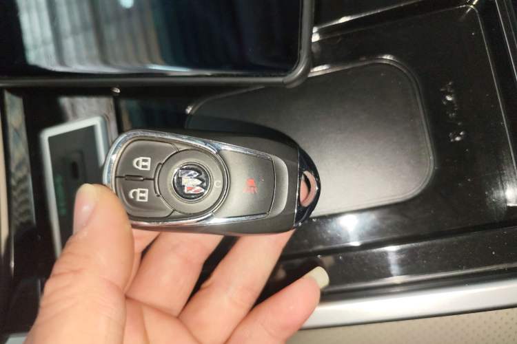 Used Buick GL8 2020 ES Land Cruiser 653T Comfort Edition