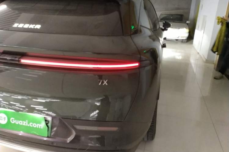 Used Zeekr 7X 2025 100kWh Long-Range All-Wheel Drive Intelligent Driving Version