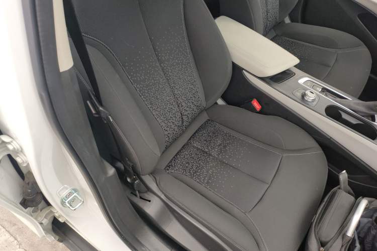 Used Buick Velite 6 2022 Plug-in Hybrid Connected Fashion Model
