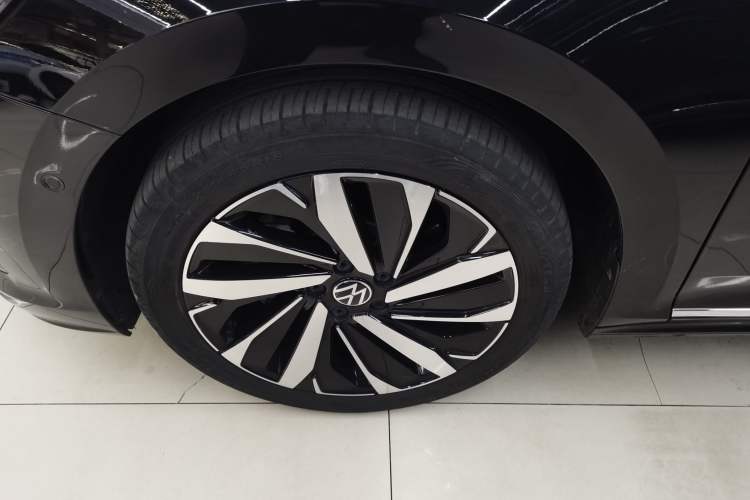 Used Volkswagen Passat 2023 Facelift 330TSI Luxury Edition
