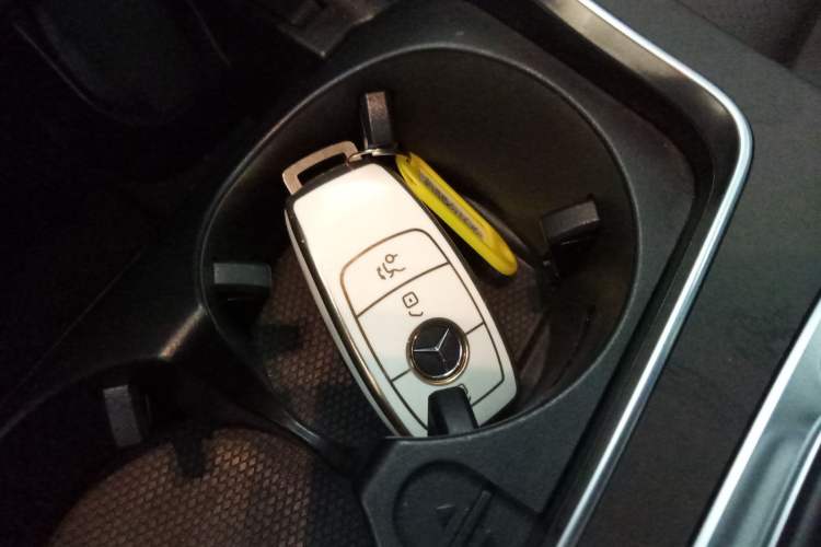 Used Mercedes-Benz GLC 2022 Second Facelift GLC 260 L 4MATIC Luxury Edition
