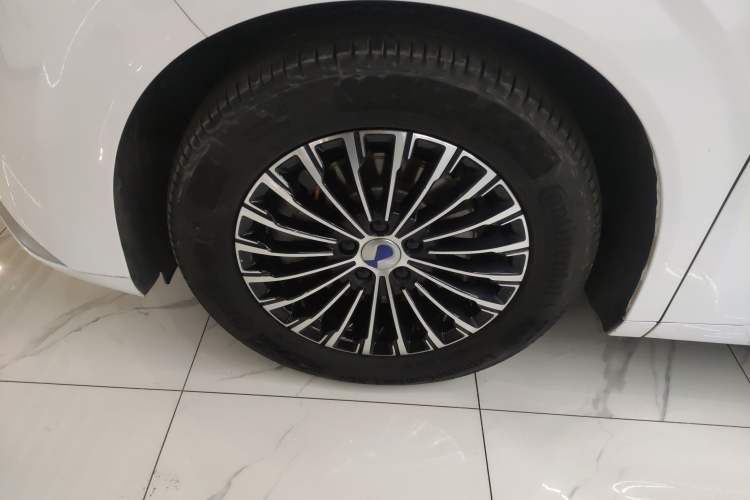 Used Denza D9 2024 DM-i 980 Four-Wheel Drive Prestige Model
