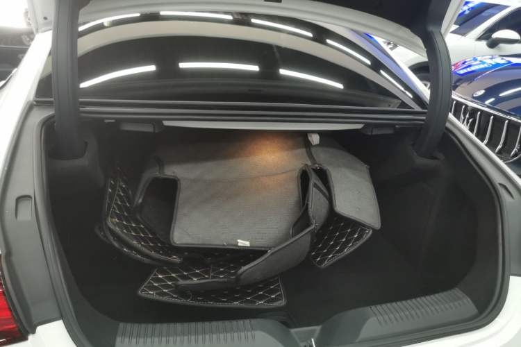 Used Mercedes-Benz CLS 2018 CLS 300 Luxury Model
