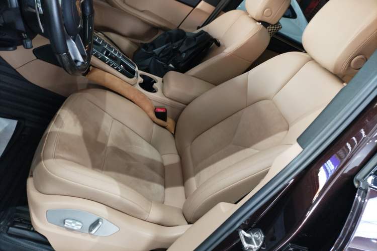 Used Porsche Macan 2021 Macan 2.0T
