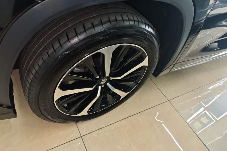 Used Toyota Crown Land Cruiser 2022 2.0T Four-Wheel Drive Prestige Edition
